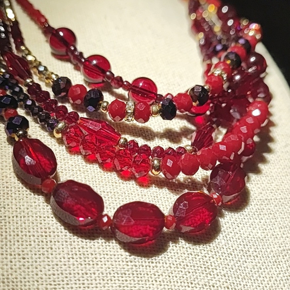NRQ Ruby Red Faceted Glass Crystal and Purple Beaded Gold Tone Necklace Signed - Picture 16 of 16